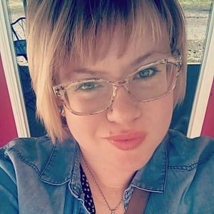 Meet your Posher, Kelly nicole